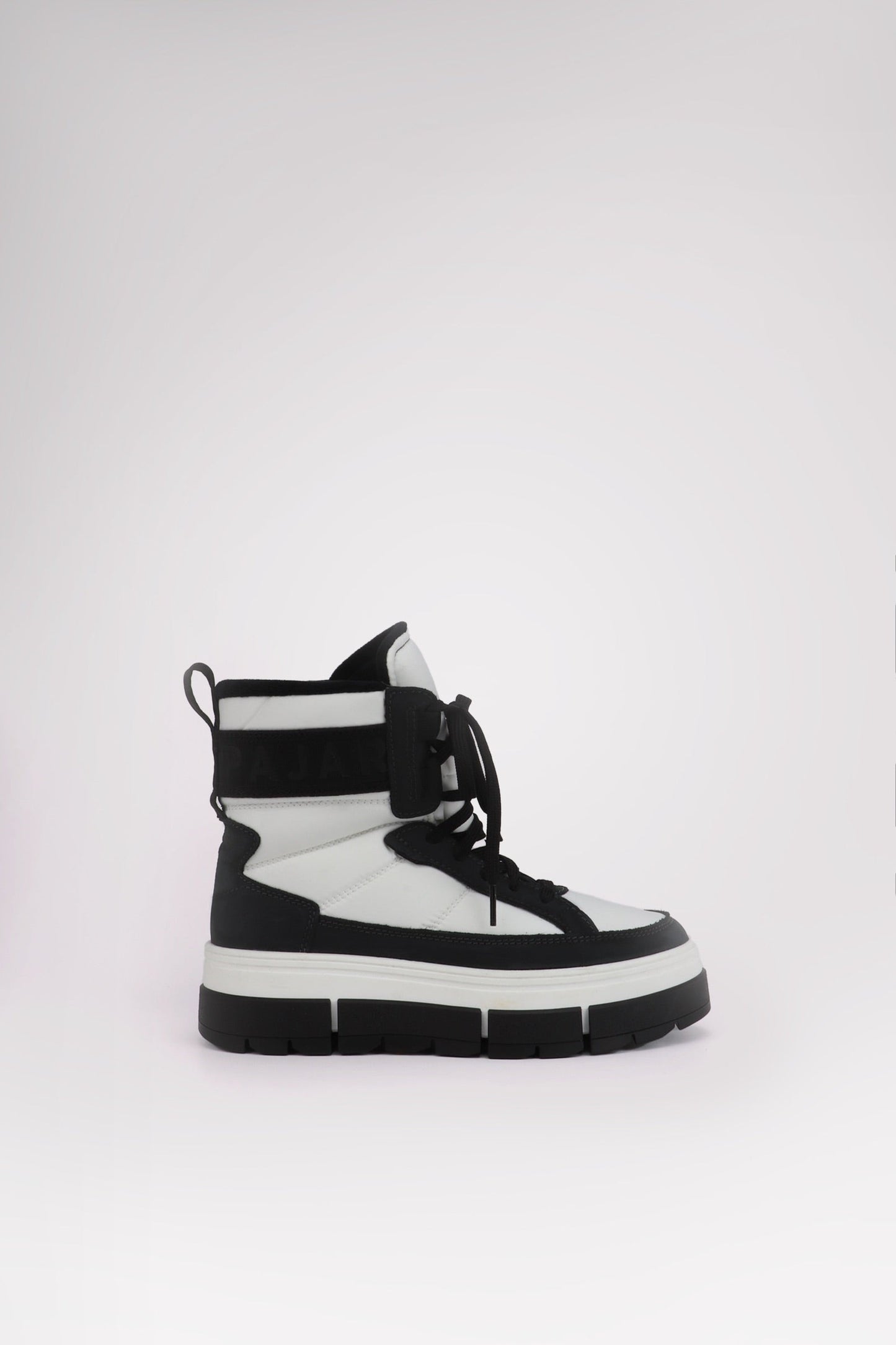 Halo Women's Boot w/Ice Grippers