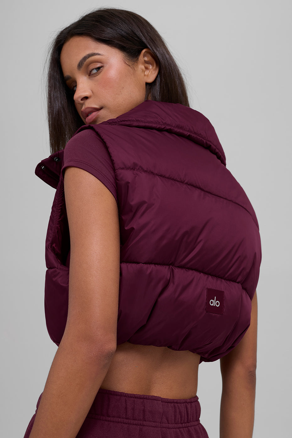 Cropped Gold Rush Puffer Vest - Burgundy